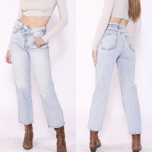 Revice 90s Baby Joey Wash crossover button jeans size 25